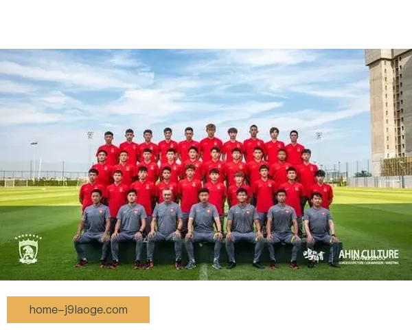广州队全华班青年军奋力拼搏荣登中甲第三名